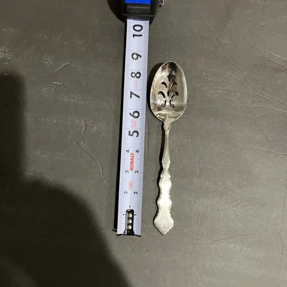 Oneida Valerie Distinction Deluxe Stainless Pierced Serving Spoon